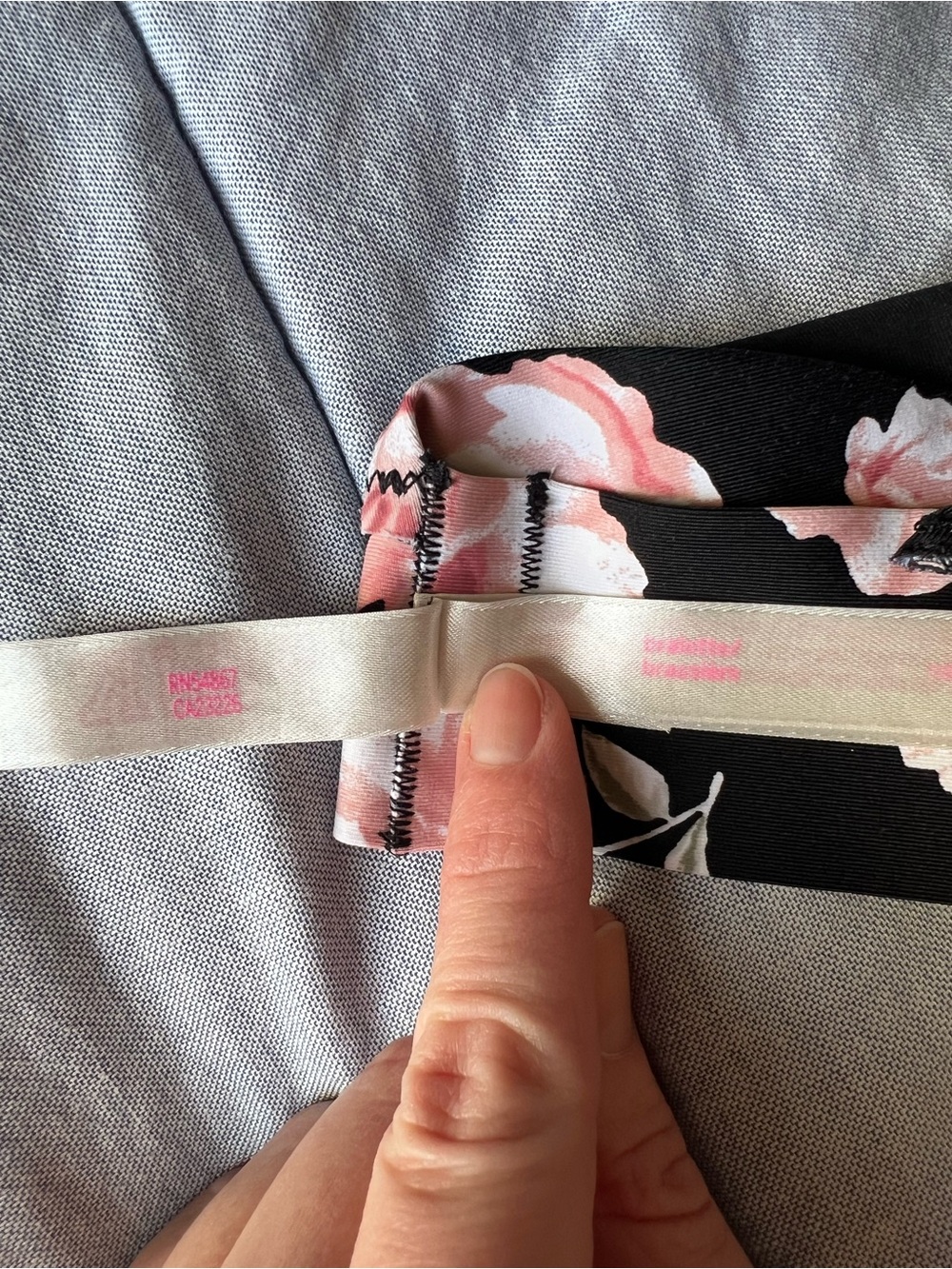 Victoria’s Secret PINK Floral Strappy Black Bralette - Black & Pink - Picture 6 of 9